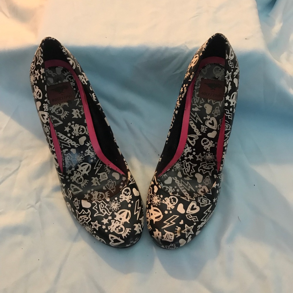 Rocket Dog heels